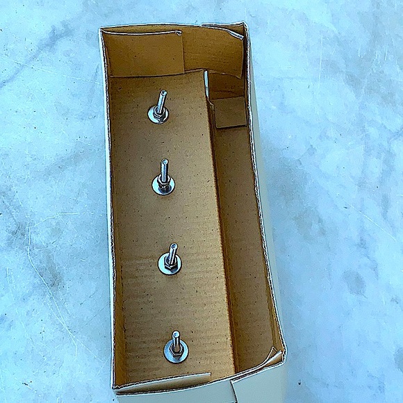 INSTANT FURNITURE UPDATE KNOBS PULLS GREY BLACK WHITE SILVER SILVER SET OF 4 NEW - Picture 7 of 7